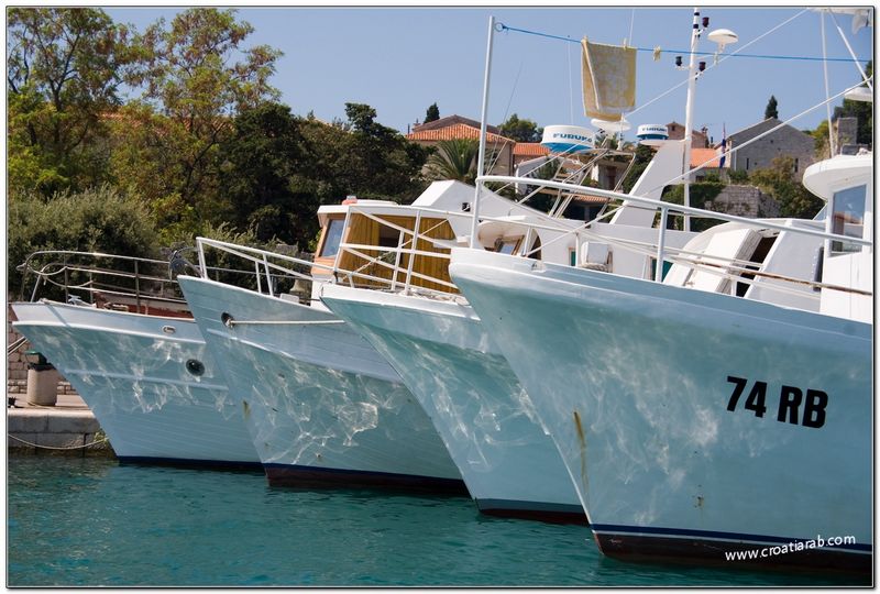 rab_boat40